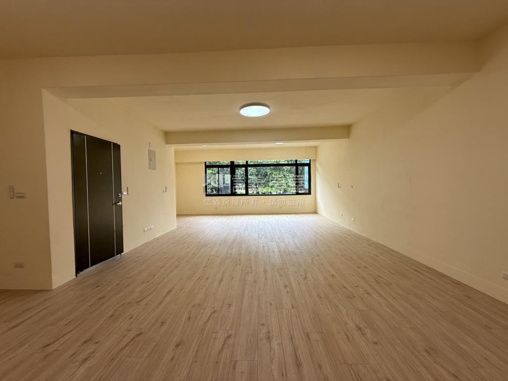 萬坪公園公寓２樓房屋室內格局與周邊環境