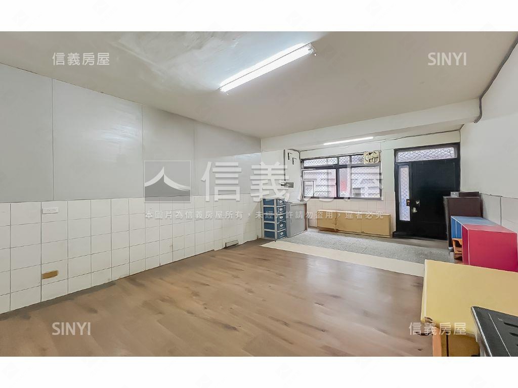 近水湳市場透天真方便房屋室內格局與周邊環境