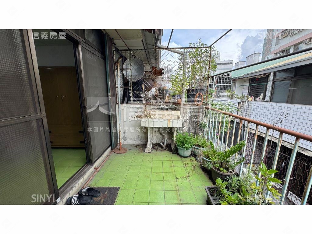 近水湳市場透天真方便房屋室內格局與周邊環境
