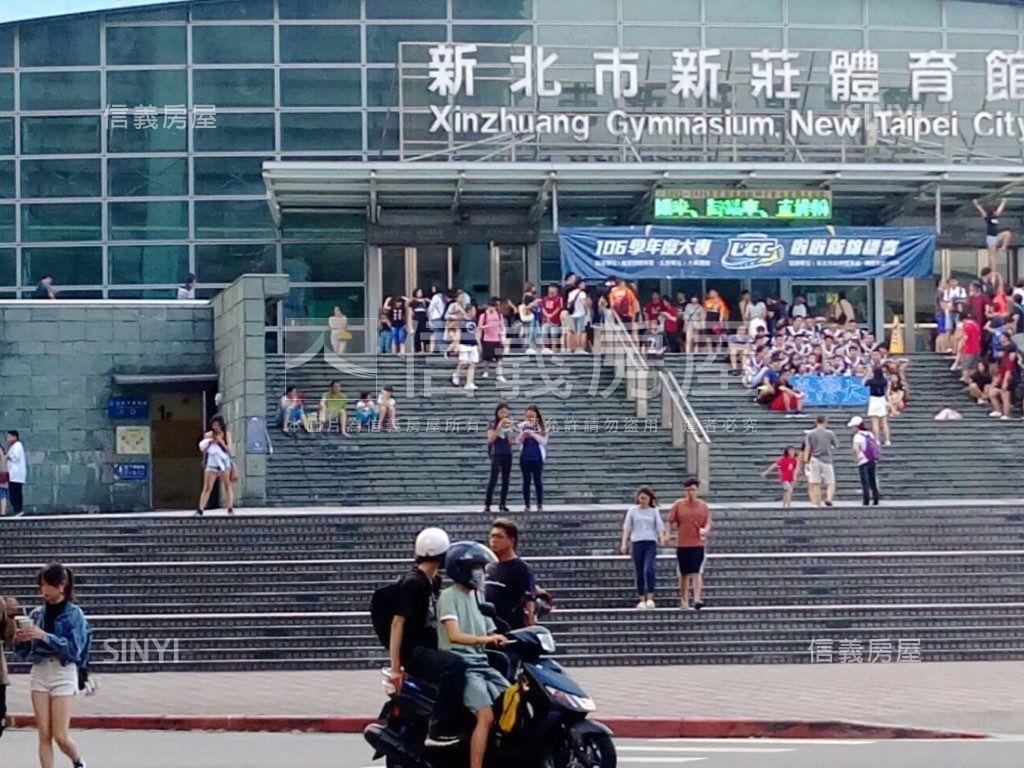 公園旁金店面房屋室內格局與周邊環境