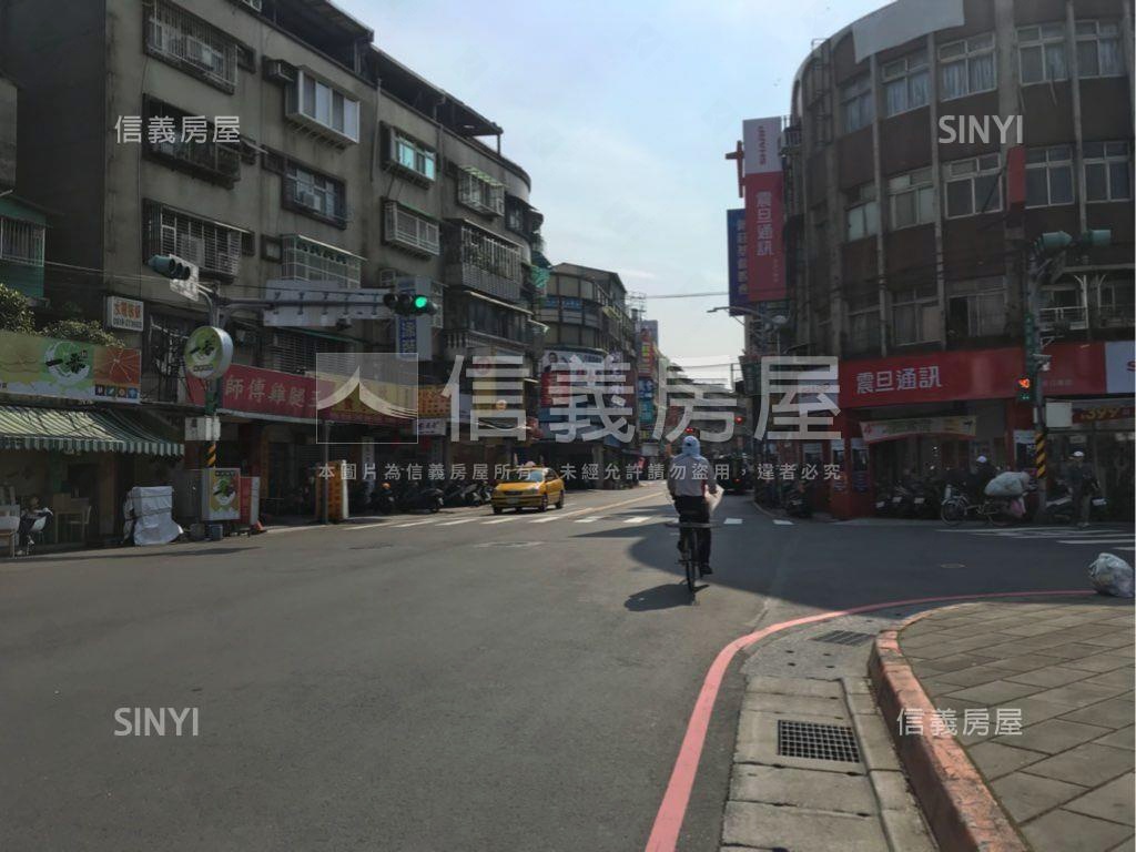公園旁金店面房屋室內格局與周邊環境