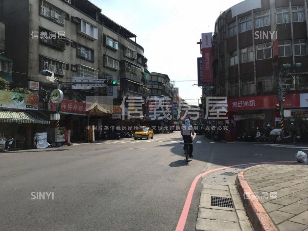公園旁金店面房屋室內格局與周邊環境