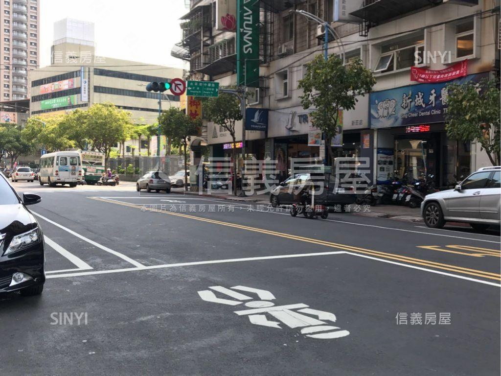 公園旁金店面房屋室內格局與周邊環境