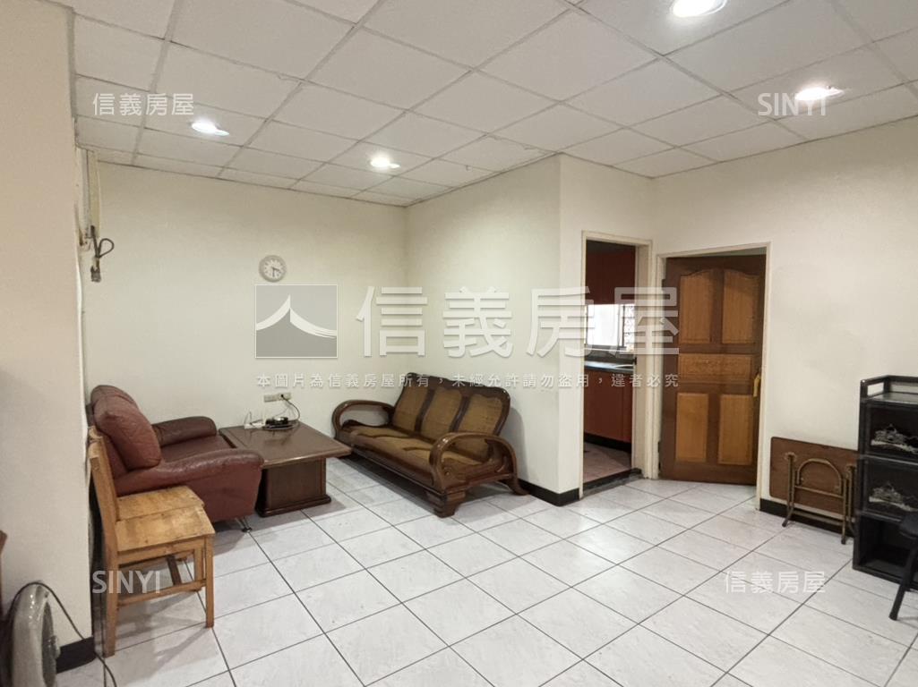 民族公寓頂加大空間房屋室內格局與周邊環境