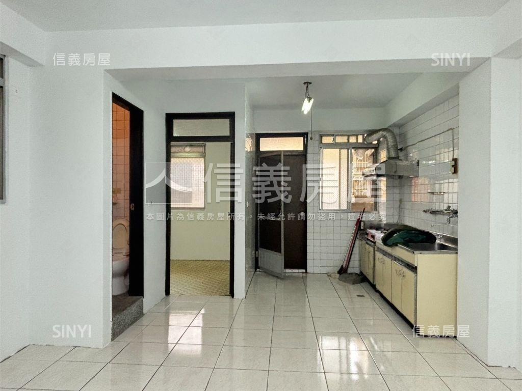 一中商圈低總價三房美寓房屋室內格局與周邊環境