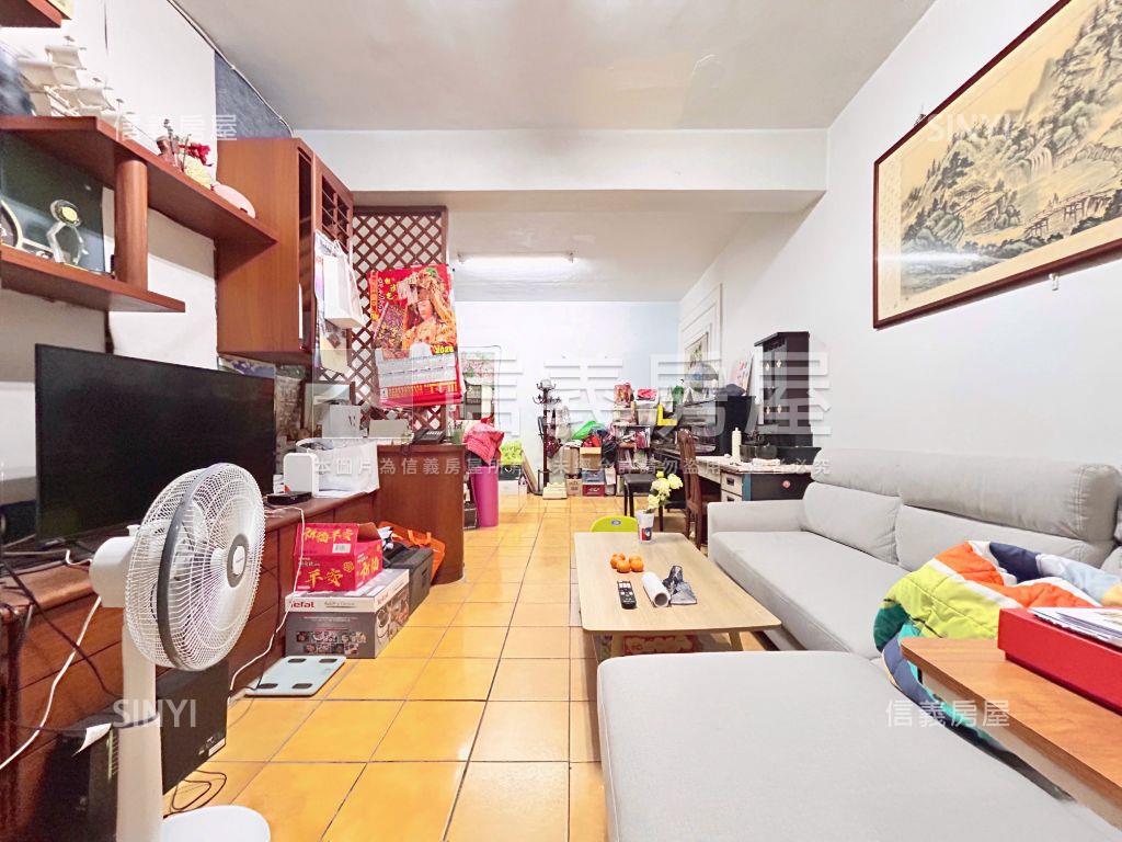 中港路二樓大公寓房屋室內格局與周邊環境