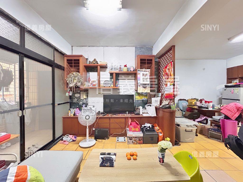 中港路二樓大公寓房屋室內格局與周邊環境