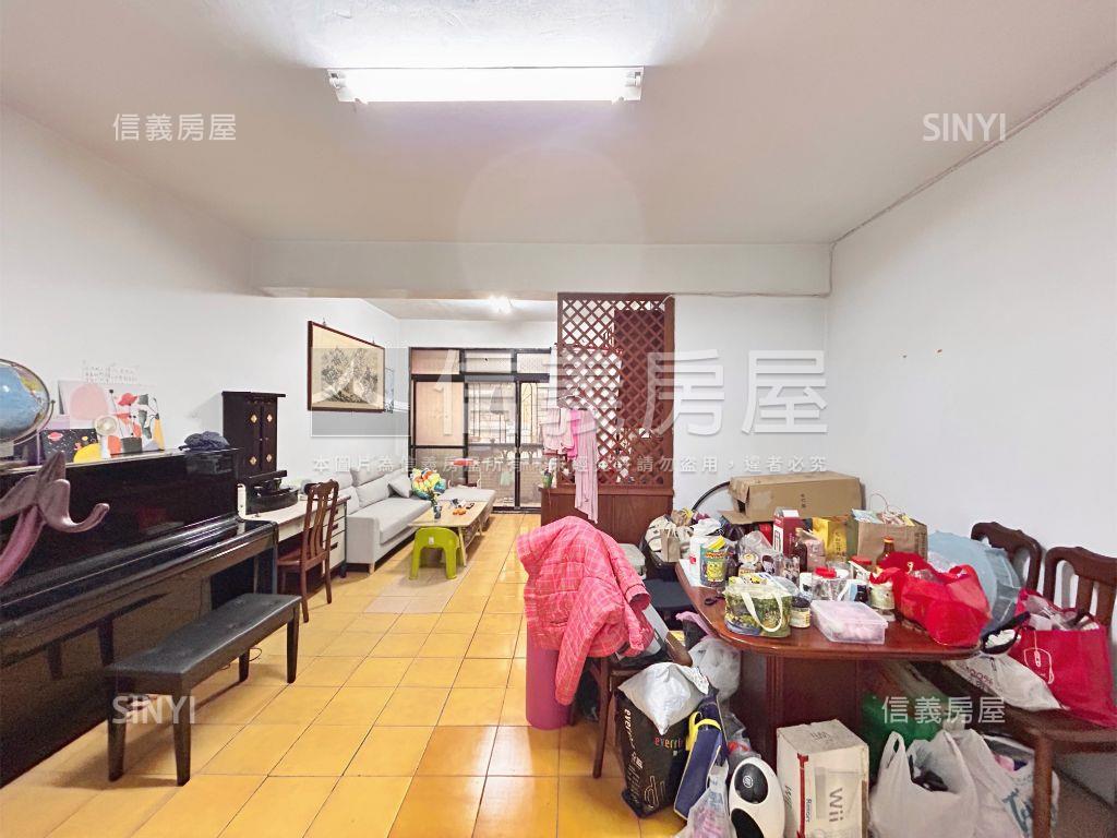 中港路二樓大公寓房屋室內格局與周邊環境