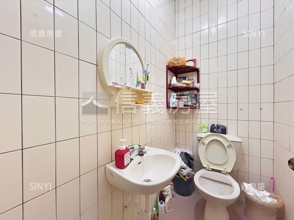 中港路二樓大公寓房屋室內格局與周邊環境