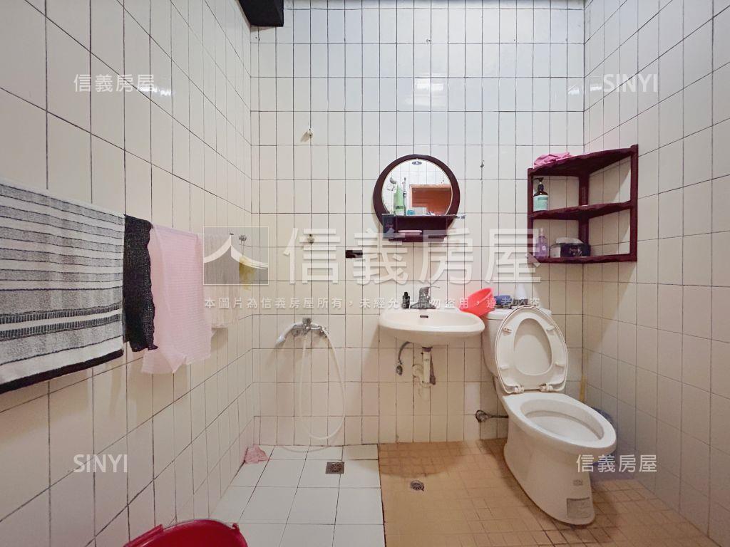 中港路二樓大公寓房屋室內格局與周邊環境