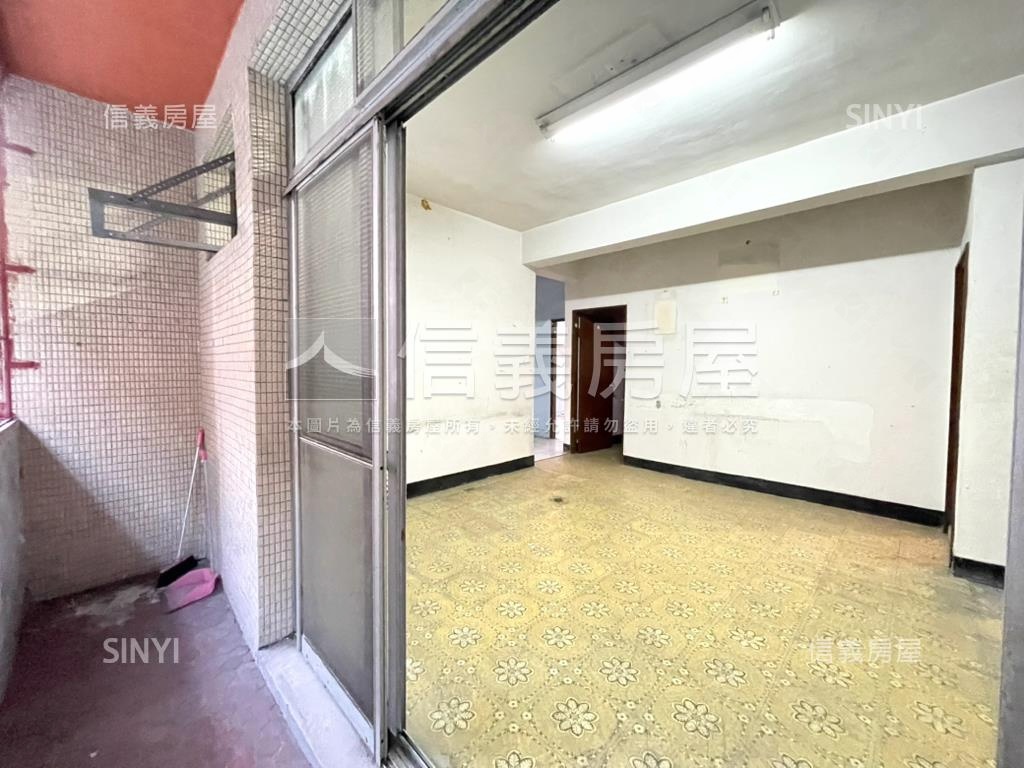 錦繡邊間方正２樓房屋室內格局與周邊環境