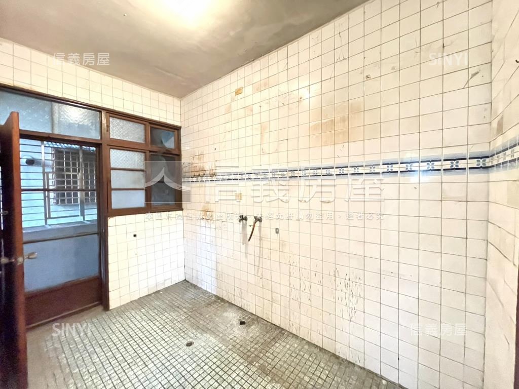 錦繡邊間方正２樓房屋室內格局與周邊環境