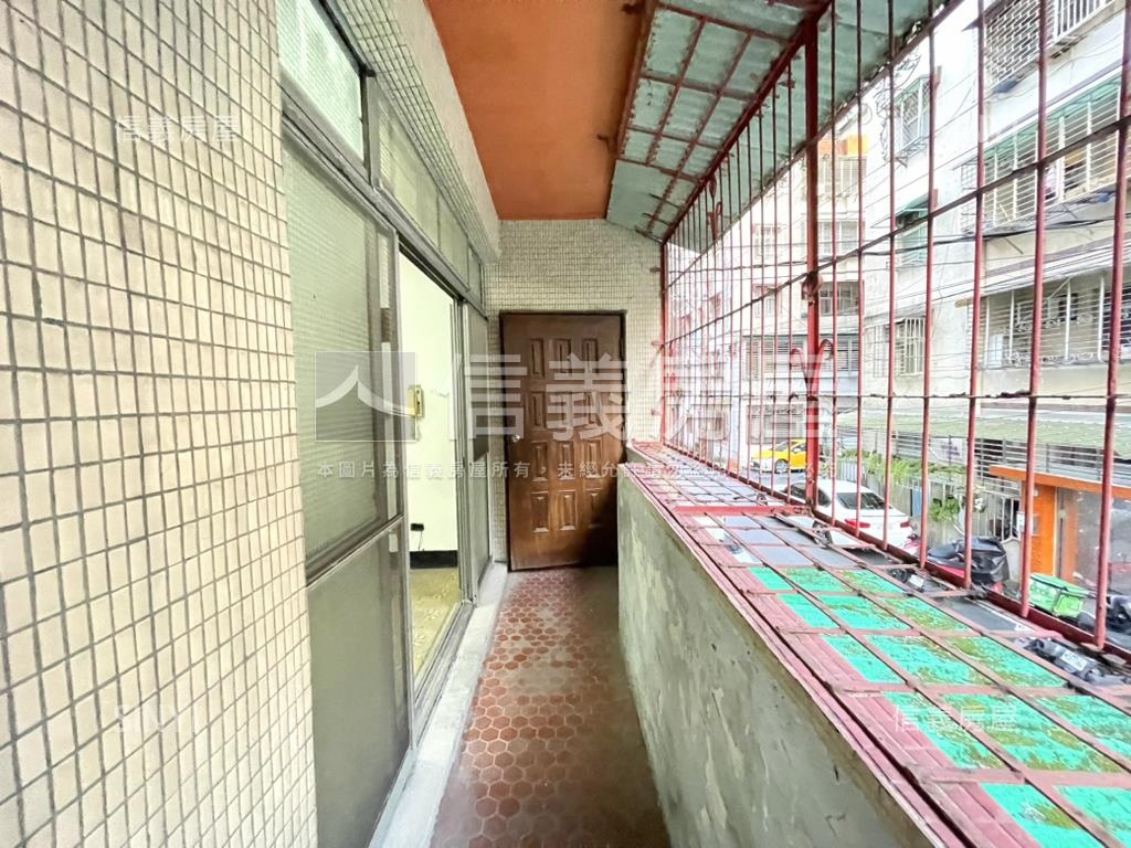 錦繡邊間方正２樓房屋室內格局與周邊環境