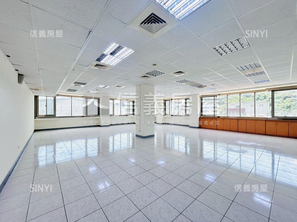 龜山工業廠辦Ａ房屋室內格局與周邊環境