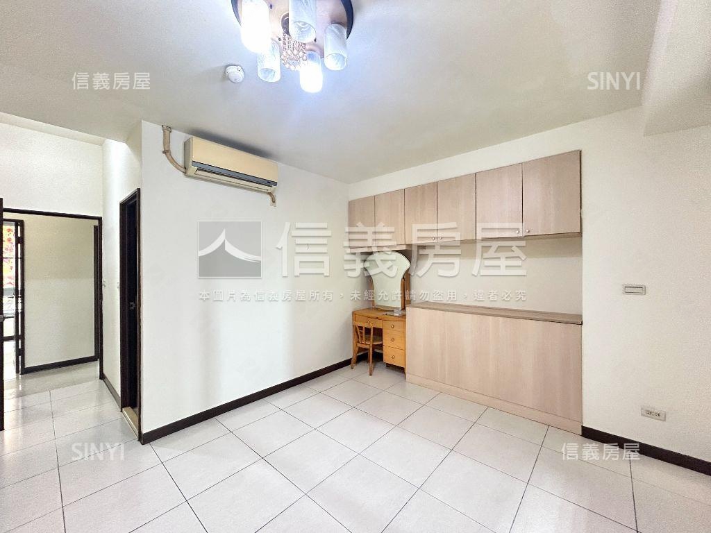 領袖特區四房平車樹梢戶房屋室內格局與周邊環境