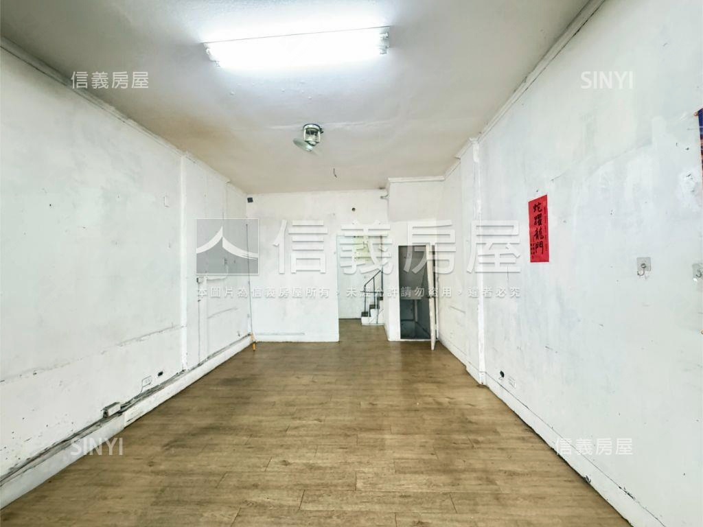 五甲南華正路店面住家房屋室內格局與周邊環境