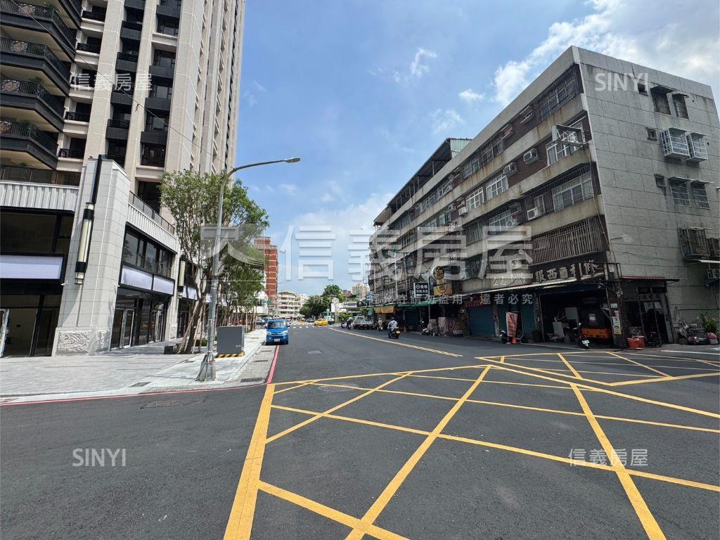 五甲南華正路店面住家房屋室內格局與周邊環境
