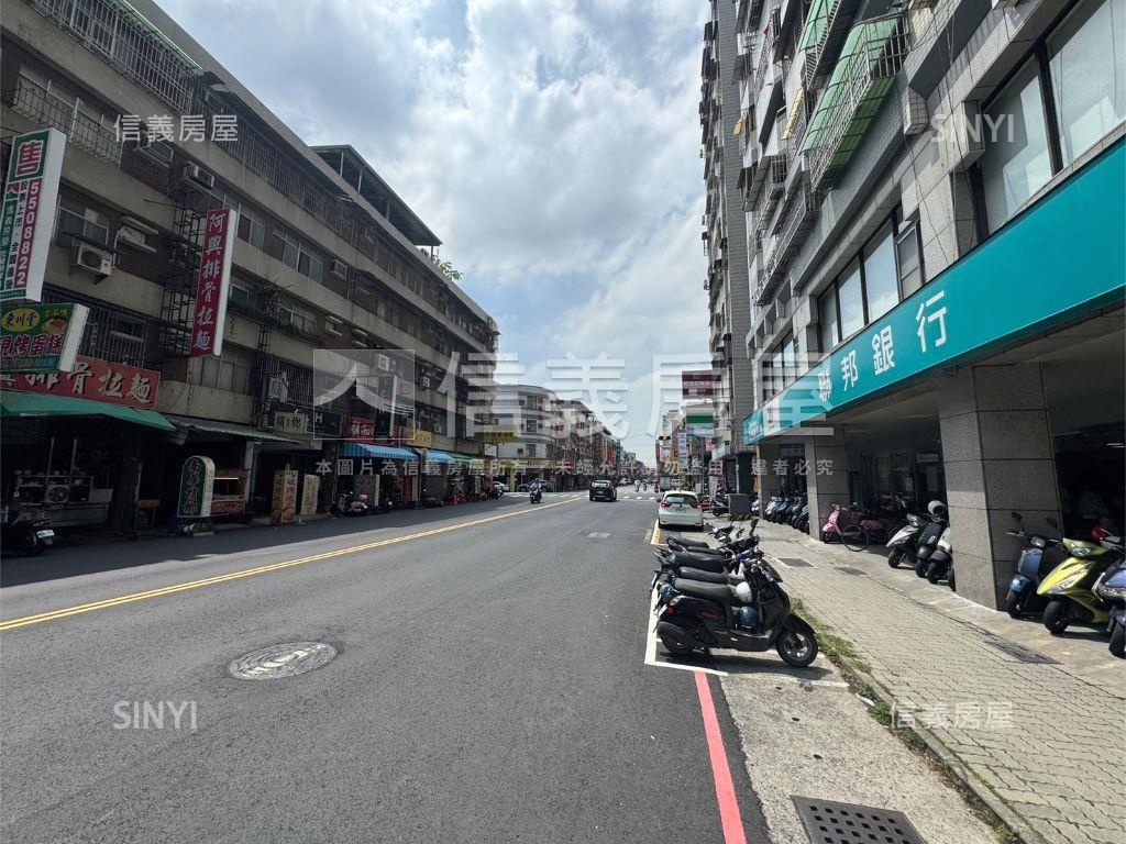 五甲南華正路店面住家房屋室內格局與周邊環境