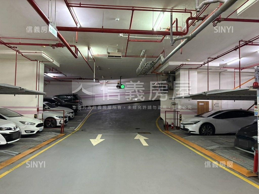 新世界坡道機械車位房屋室內格局與周邊環境