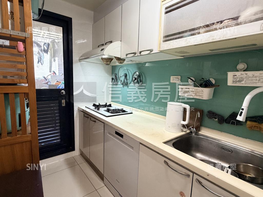帝心邊間溫馨三房平車房屋室內格局與周邊環境