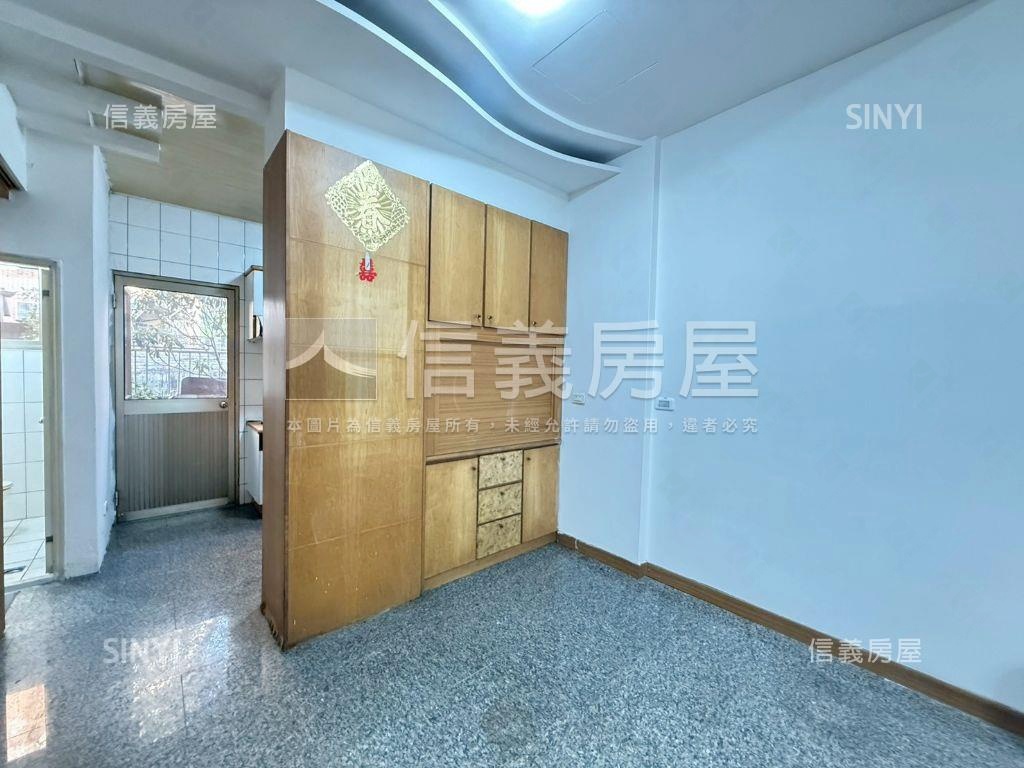 柚子公園旁美透天房屋室內格局與周邊環境