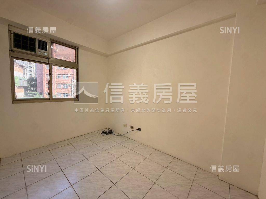 柚子公園旁美透天房屋室內格局與周邊環境