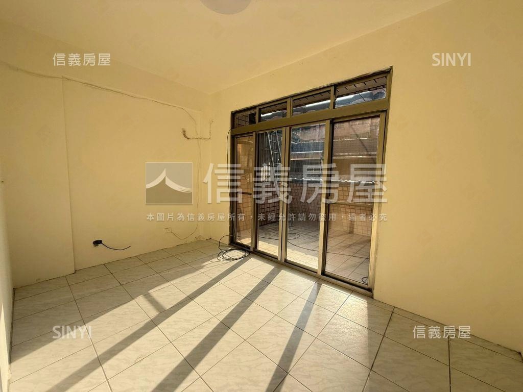 柚子公園旁美透天房屋室內格局與周邊環境