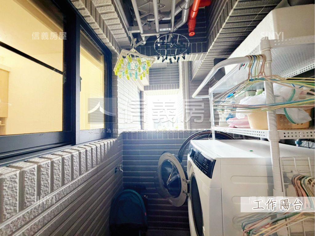 高樓層裝潢２房大空間平車房屋室內格局與周邊環境