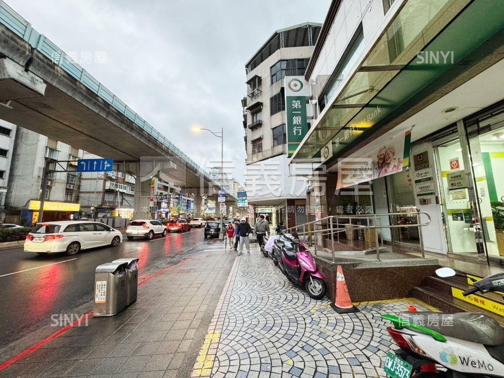 成功路近捷運４房車位房屋室內格局與周邊環境