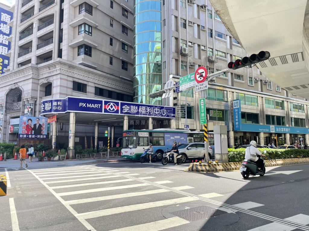 景平面寬熱鬧店面房屋室內格局與周邊環境