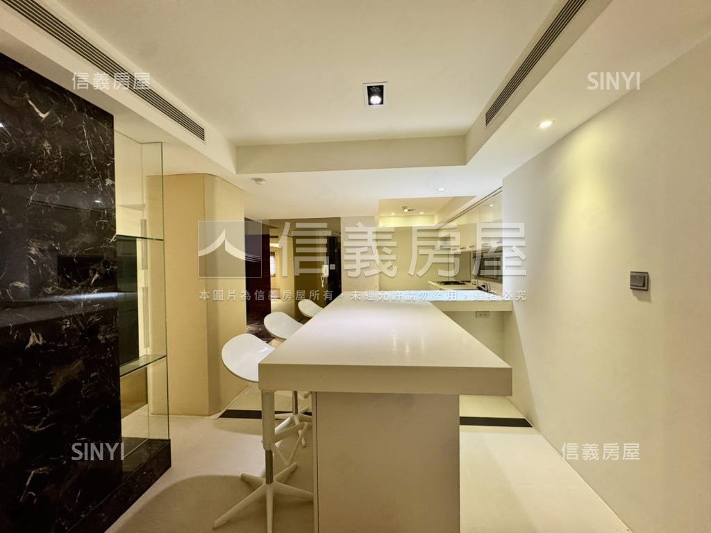 仁愛首都高樓美屋房屋室內格局與周邊環境