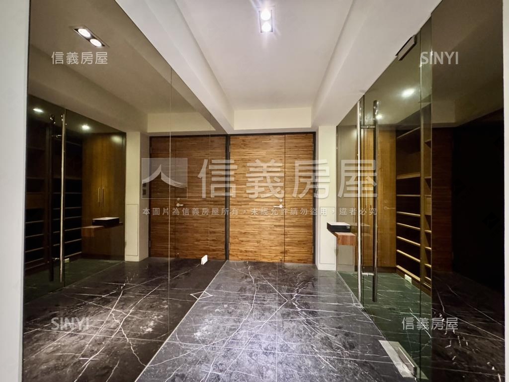 仁愛首都高樓美屋房屋室內格局與周邊環境