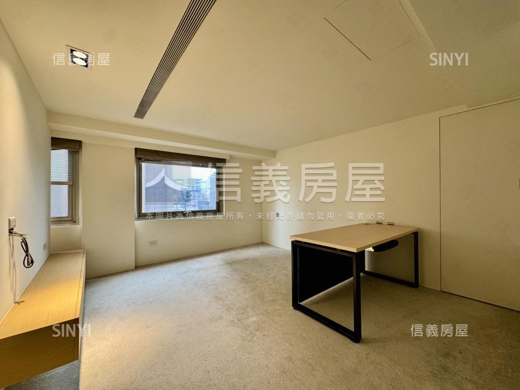 仁愛首都高樓美屋房屋室內格局與周邊環境