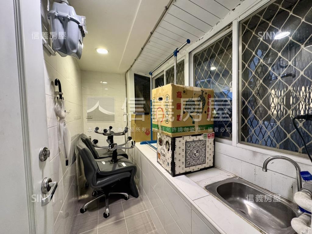 仁愛首都高樓美屋房屋室內格局與周邊環境