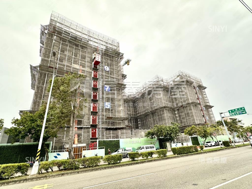 新業微丘森鄰二房平車Ｈ棟房屋室內格局與周邊環境