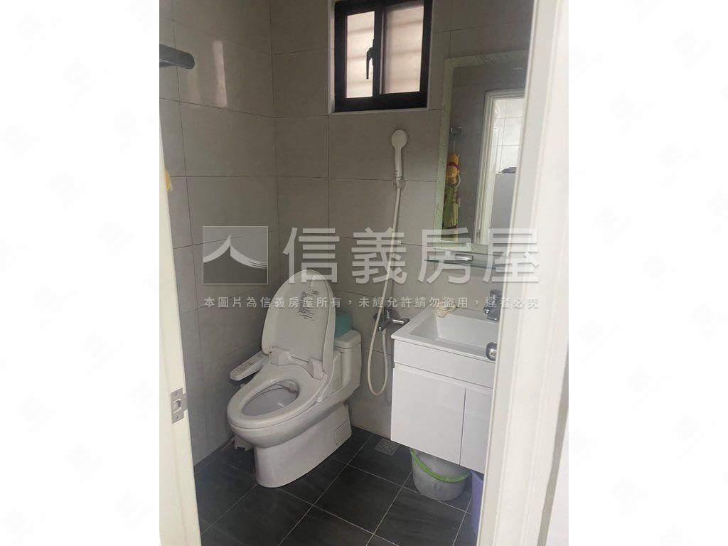 仁愛路附中學區邊間透天房屋室內格局與周邊環境