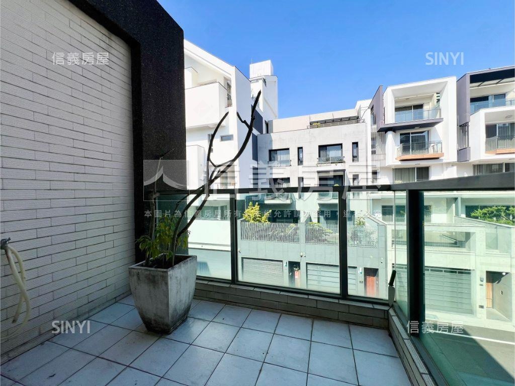 光州四街約１３年美透天房屋室內格局與周邊環境