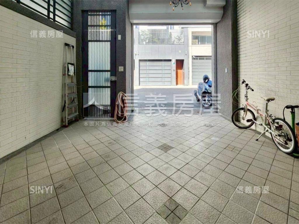 光州四街約１３年美透天房屋室內格局與周邊環境