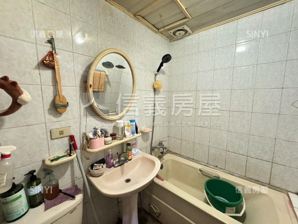莎士比亞兩房平車房屋室內格局與周邊環境