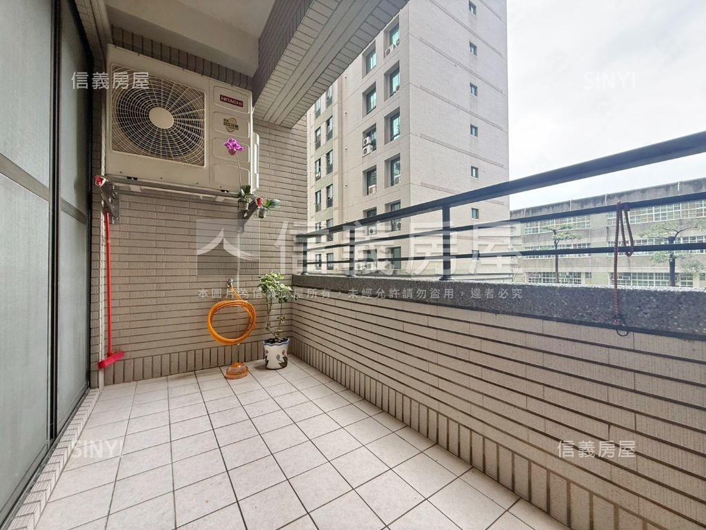 美術館｜最上石採光三房房屋室內格局與周邊環境