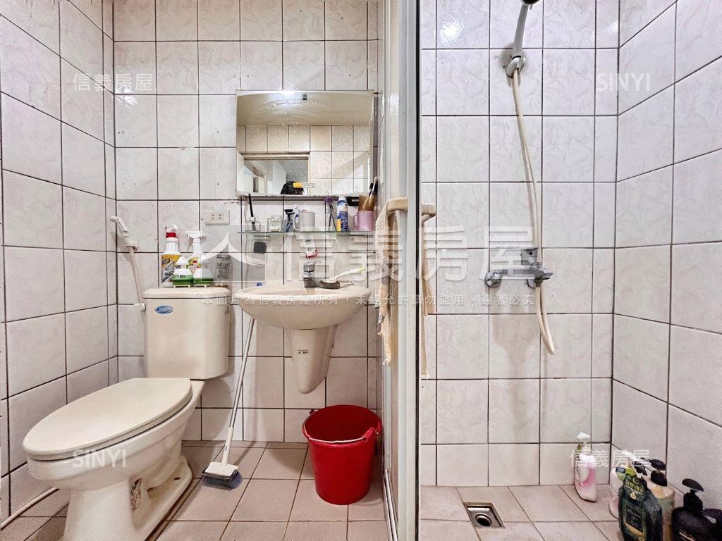 搶手光華金贊家庭電梯三房房屋室內格局與周邊環境