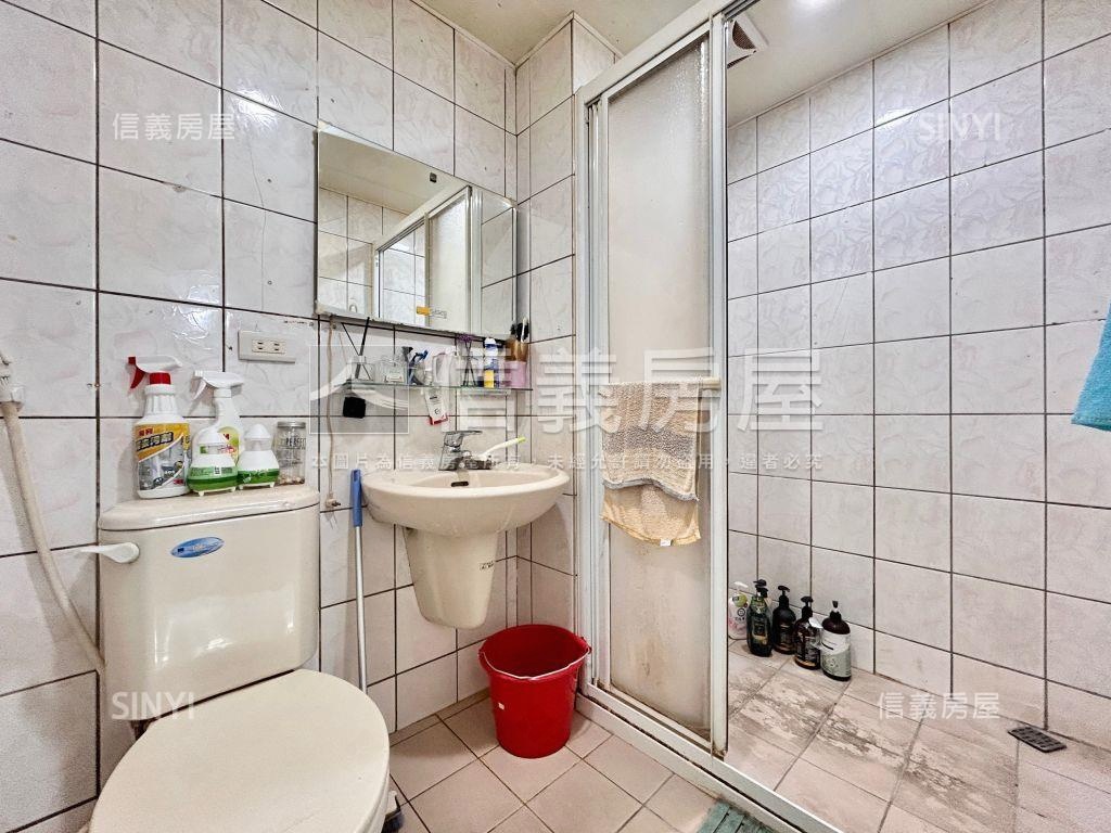 搶手光華金贊家庭電梯三房房屋室內格局與周邊環境