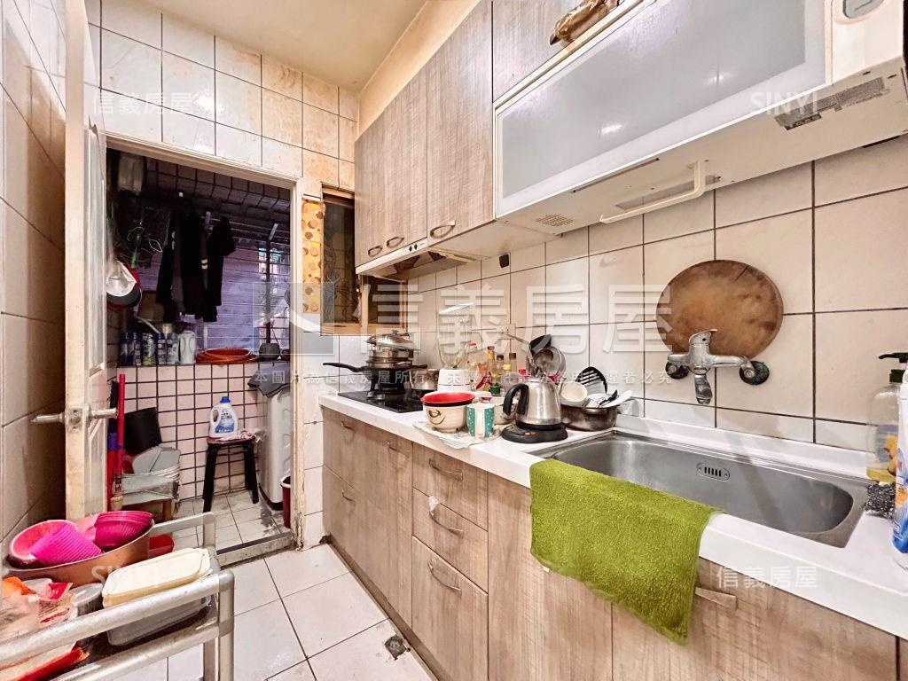 搶手光華金贊家庭電梯三房房屋室內格局與周邊環境