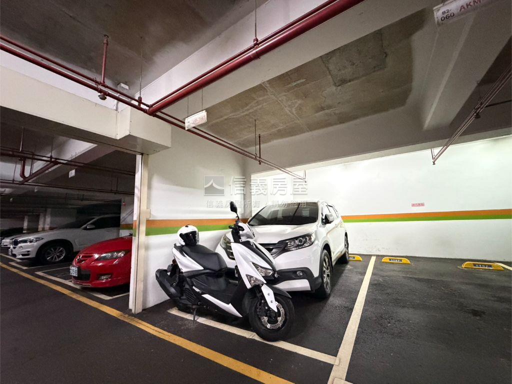 南歐高樓泳池帝景三房車位房屋室內格局與周邊環境