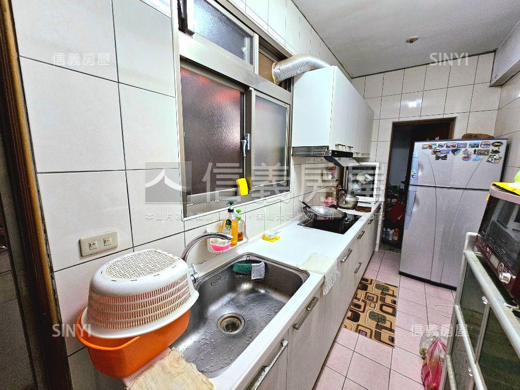 稀有麗山學區公寓三樓房屋室內格局與周邊環境