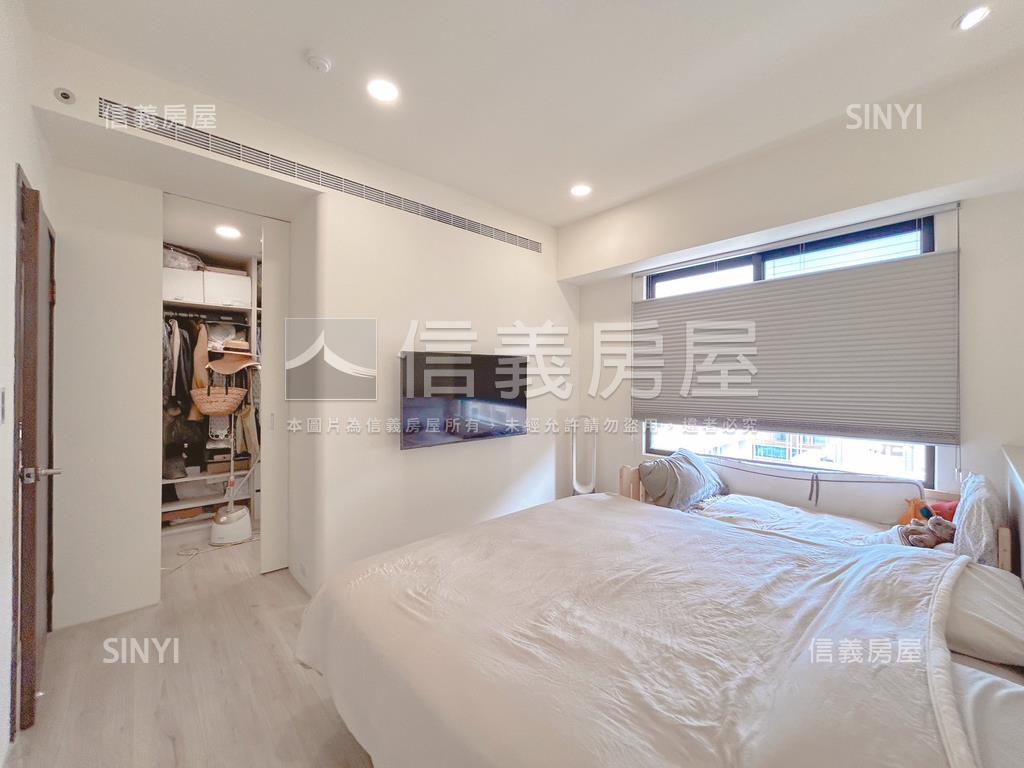 朝南精美裝潢三房有充電樁房屋室內格局與周邊環境