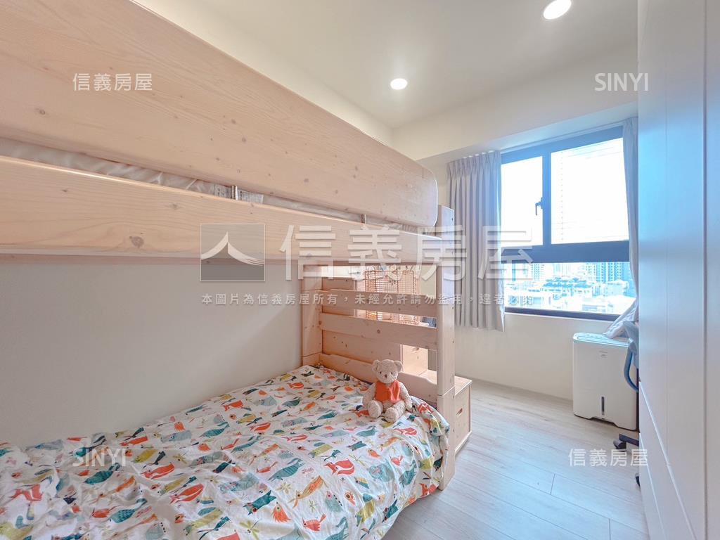 朝南精美裝潢三房有充電樁房屋室內格局與周邊環境