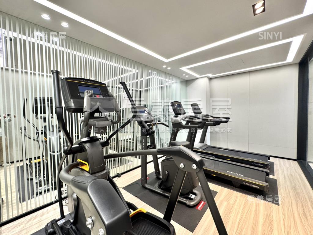 朝南精美裝潢三房有充電樁房屋室內格局與周邊環境