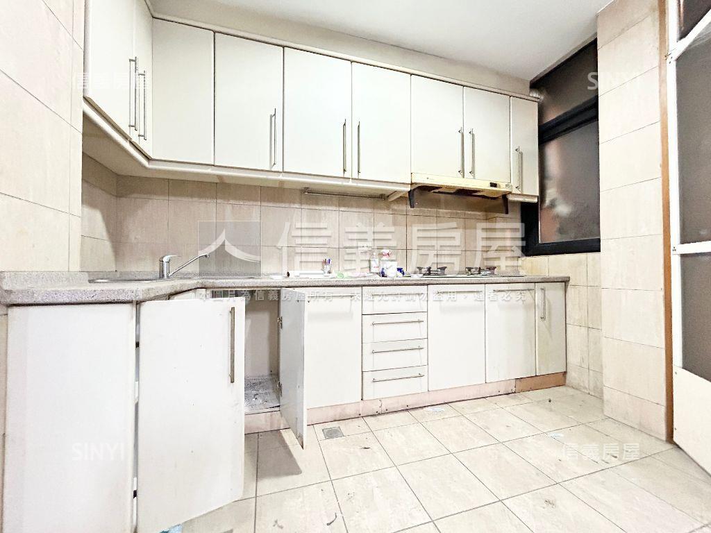 雙敦好爬公寓二樓房屋室內格局與周邊環境