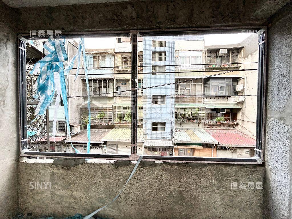 雙敦好爬公寓二樓房屋室內格局與周邊環境